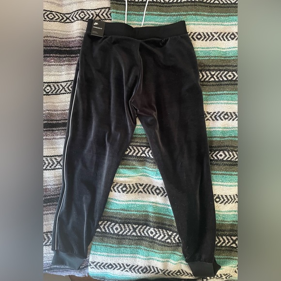 NWT NIKE VELOUR TRACK SUIT PANT & JACKET - Picture 2 of 3